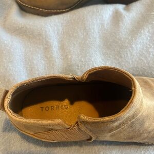 Women’s 11 WW Torrid Boots
